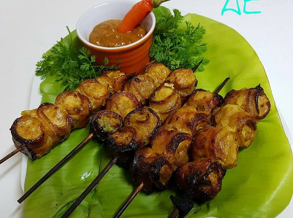 CHICKEN KEBABS WITH SATAY SAUCE Your Recipe Blog