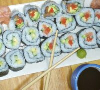 GIDEON SE TUISGEMAAKTE SUSHI 1